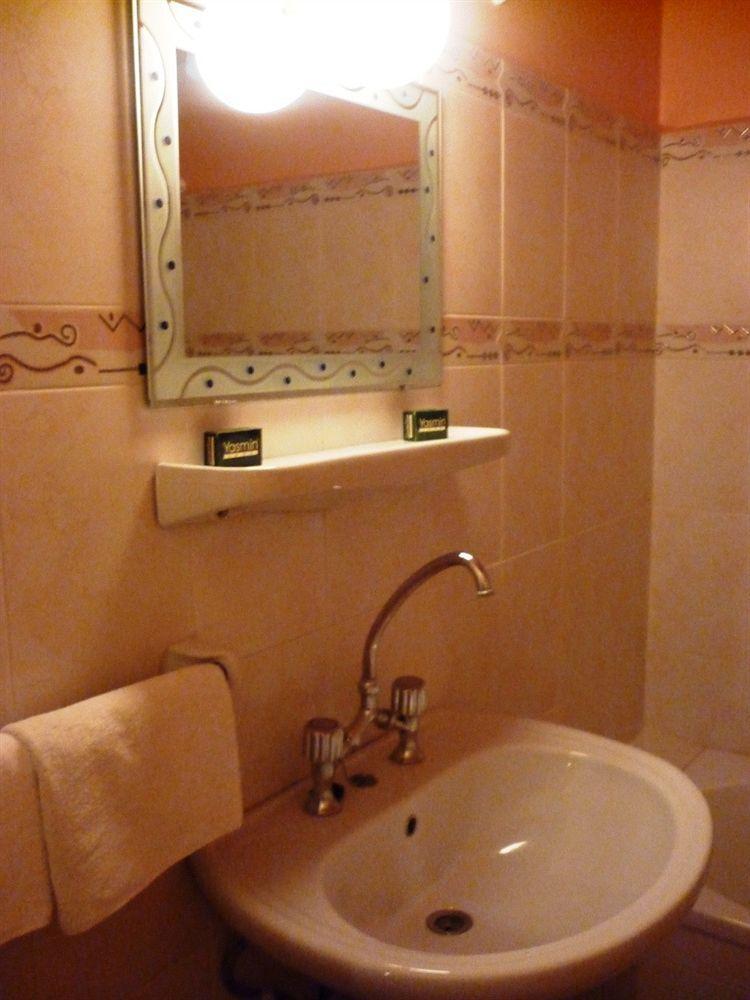 Embassy Hotel Beirut Ngoại thất bức ảnh